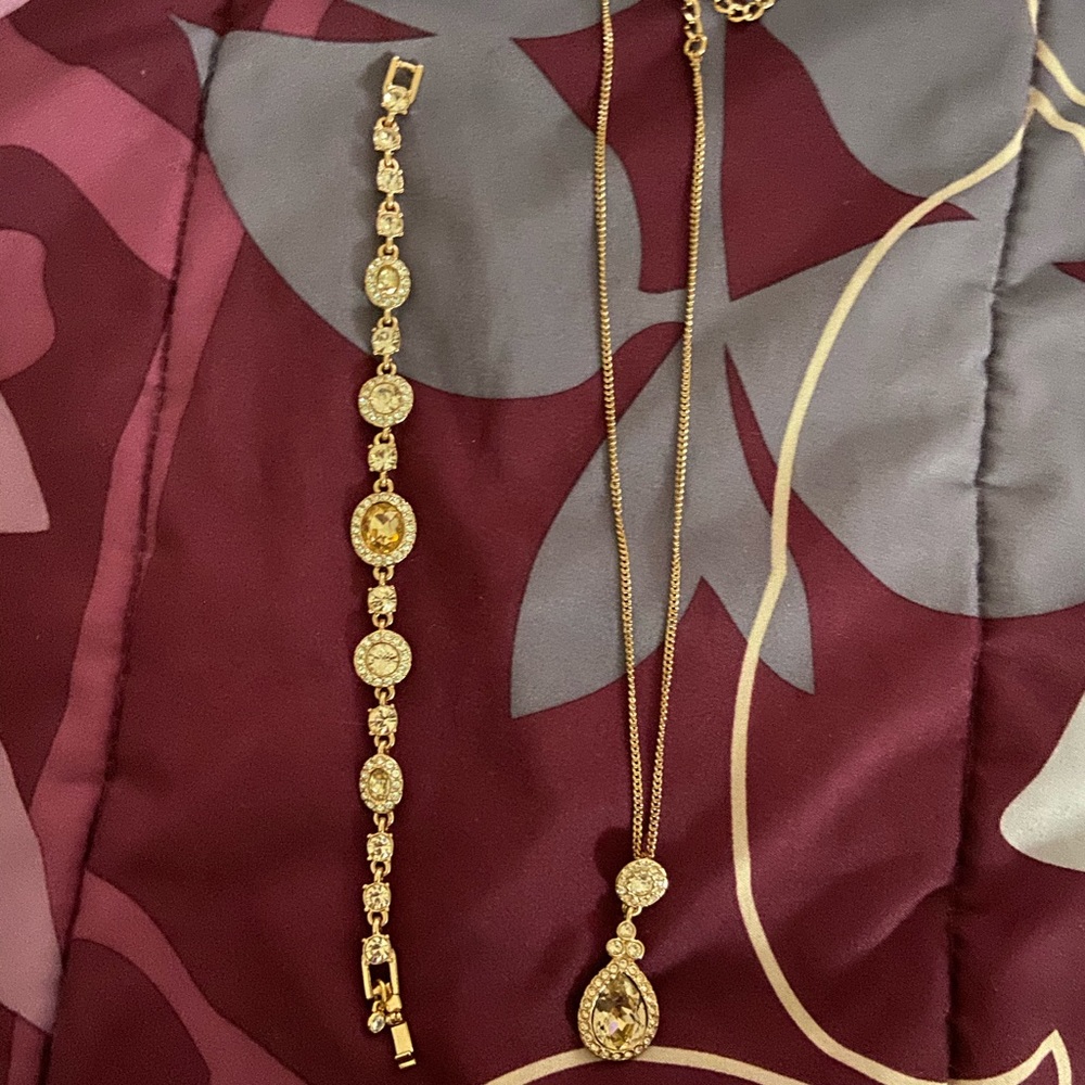 Givenchy Wingate Crystal Pendant Necklace